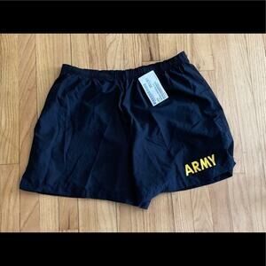 ARMY MENS SHORTS SIZE L NWT